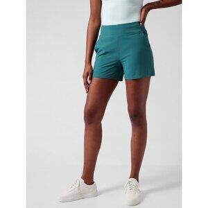 Athleta Brooklyn Womens Green Shorts New Size 20